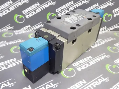 SMC VSS8-8-FG-D-3EZ-V1 Solenoid Valve 142PSI Used