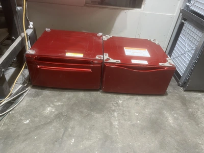 Used LG PEDESTAL  SET Miscellaneous Equipment (Electrical & Power) Michigan US | Miedema Asset Management Group #1330148