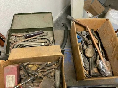 Wire Welder With A Lot Of Accessories