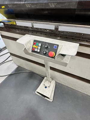 Pre-owned TRUMPF CNC HYDRAULIC PRESS BRAKE 13’ 5” x 187 ton capacity