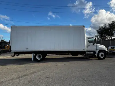 Used 2019 HINO 268 Box trucks Florida US | Truck and Van Outlet #1509125
