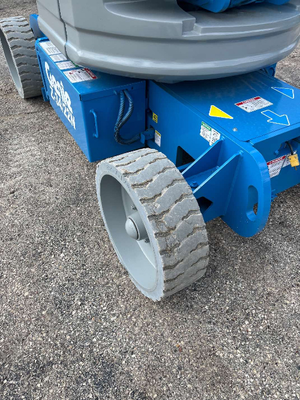 USED 2014 Genie Z-34/22N