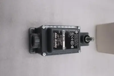 ALLEN BRADLEY 802T-R7TD SER. 2 120VAC 3A NEW WITH BOX STOCK G616A