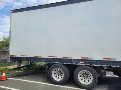 USED 2002 UTILITY 53FT