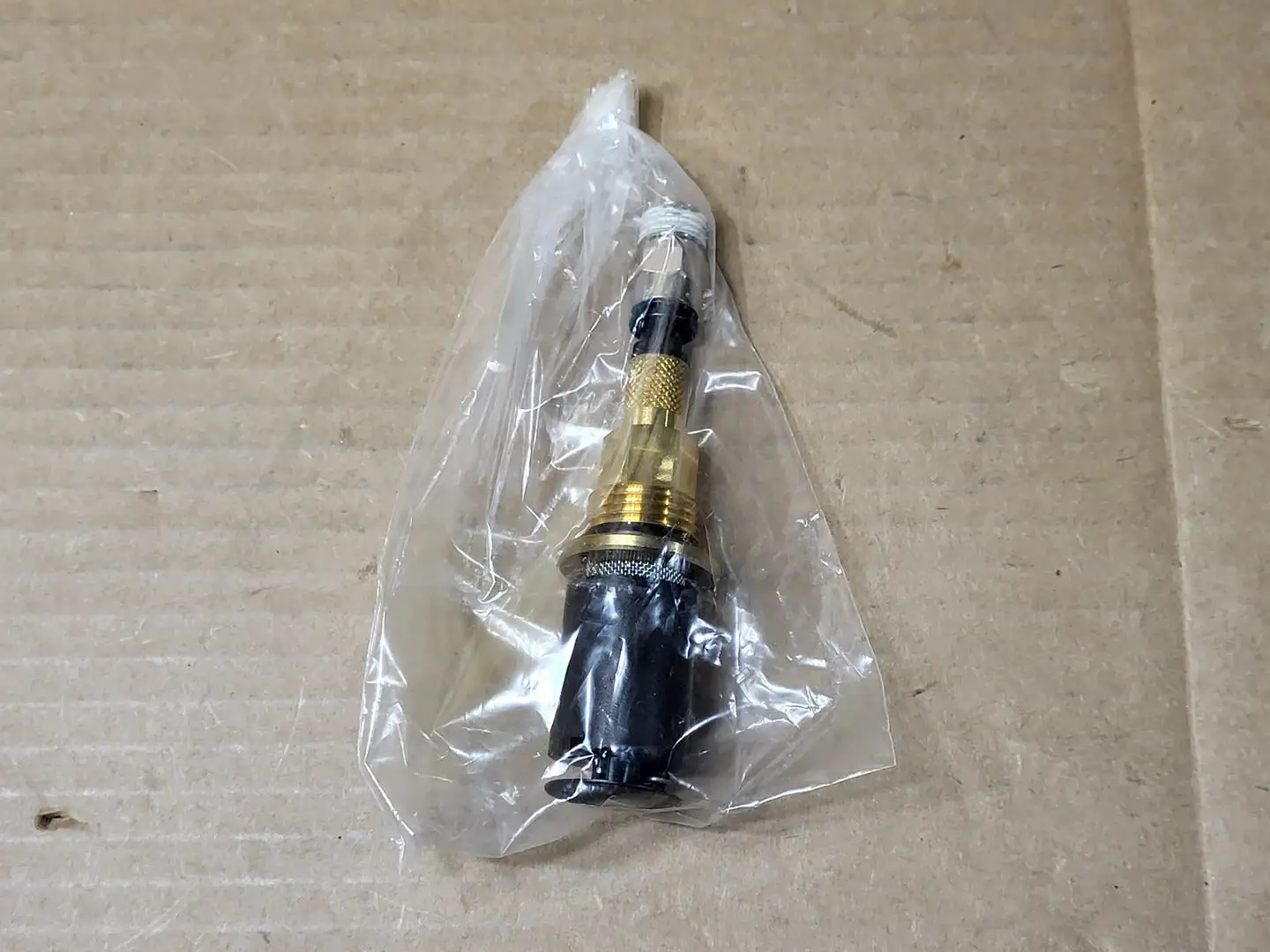 New | in-Stock DV SYSTEMS DF003 Valves/Fittings British Columbia CA | Lenmark #914824
