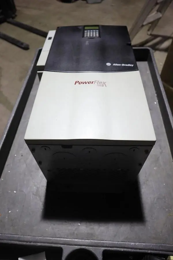 NEW 2014 POWERFLEX 700S 20DD096A3EYNAEANE 75 HP 480 VAC INPUT SERIES A STOC 1963