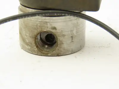 Honeywell Skinner 71315SN2GN00 Solenoid Valve 3 Way 1/4" NPT NC 120V 200PSI