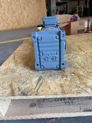 SEW-EURODRIVE KA47B DRN90S4/BE2/TF/AS7W Motors | ESS Industrial Equipment Sales (4)