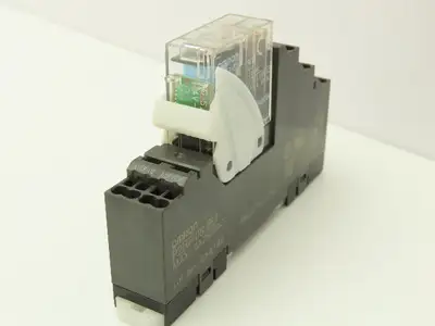 Omron G2R-2-SND P2RF-08-PU Relay 24VDC Coil 5A Base 250V 6A Lot of 6