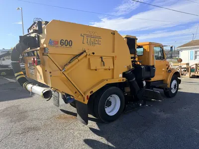 Used 2001 INTERNATIONAL 4000 Street Sweeper North Carolina US | Levan Equipment #1546311