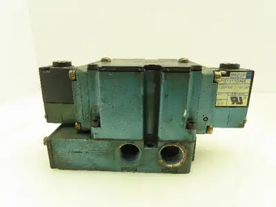 MAC 6521B-211-PM-111DA Pneumatic Double Solenoid Valve 4/2-Pos 120V w/Sub-Base
