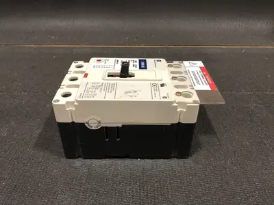 USED ALLEN-BRADLEY 140M-I8P-B30S(A)