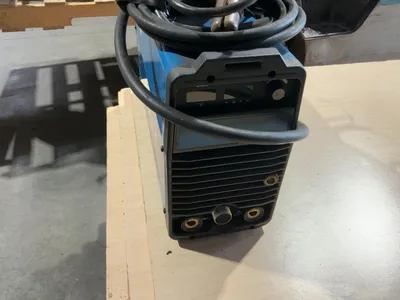 Used MILLER DYNASTY 200 PORTABLE AC/DC TIG AND STICK INVERTER WELDER Tig Welders Michigan US | Miedema Asset Management Group #1424976