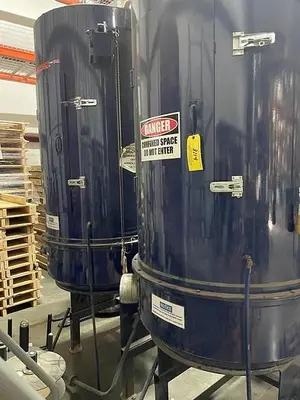 USED SPENCER INDUSTRAVAC SD-325B