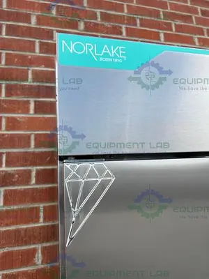 USED NORLAKE NSWDF492SSS/0A WHITE DIMOND SERIES DOUBLE DOOR FREEZER -20C, 49 CU. FT.