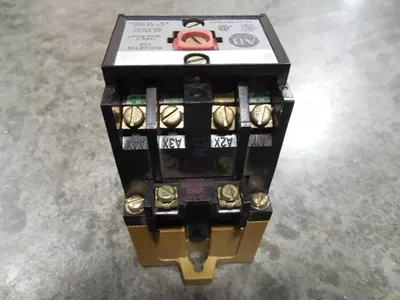 Allen Bradley 700-P400A1 AC Relay Module Series B Used