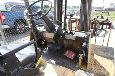 Hyster H80XL 8,000 lbs Cap Forklift (LOCATION: Schertz TX)