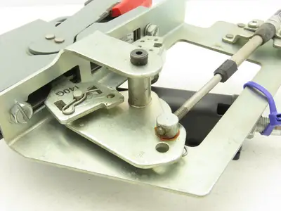 Allen Bradley 140G-H-FMX04 Disconnect Switch Flex Cable Operator 4' Ser A