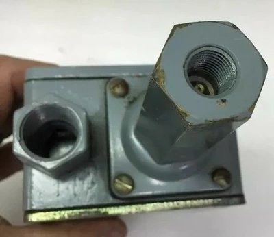 USED Allen-Bradley 836T-D453J