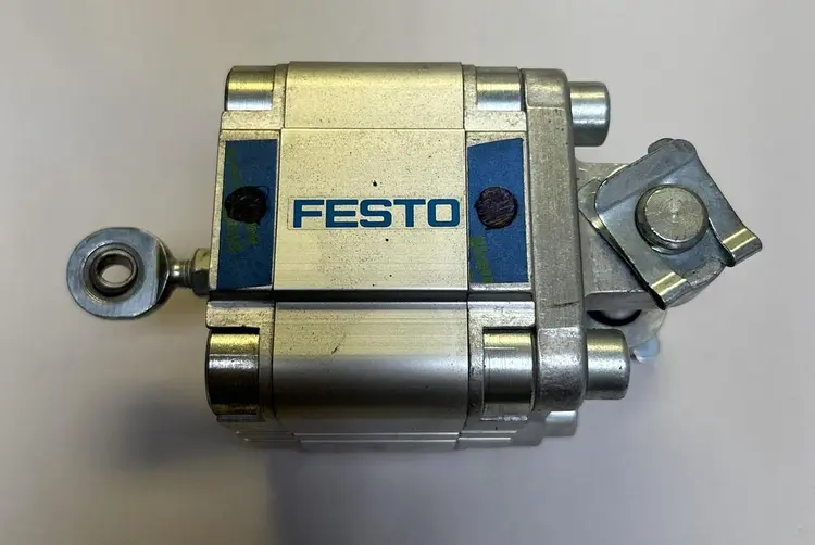 Used FESTO ADVU-63-20-P-A Cylinders | Surplus Asset Holdings #1206492