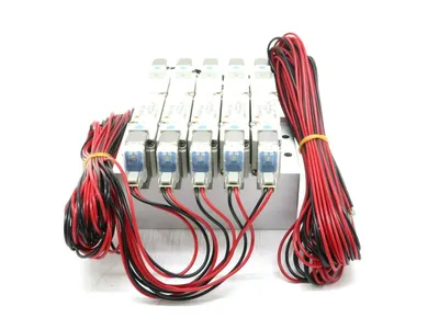 NEW SMC SS5Y5-42-05-C8 SOLENOID BLOCK WITH SOLENOIDS SY54405L02 SS5Y54205C8