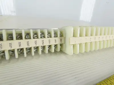 Allen Bradley BUL 1492-CA Rail Mount 33 BUL 1492-CA W/62 BUL 1492-F