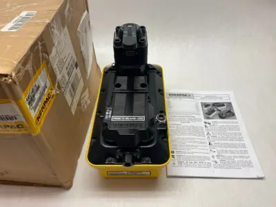 PAMG1402N | Enerpac  Turbo II Air Hydraulic Pump 4/3 Manual Valve - Used