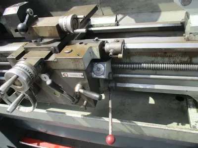 15" x 50" Clausing Colchester, Lathe, In/Mm, 2000 RPM, 9.5" swing over cross slide, 2000 RPM, 7.5 HP