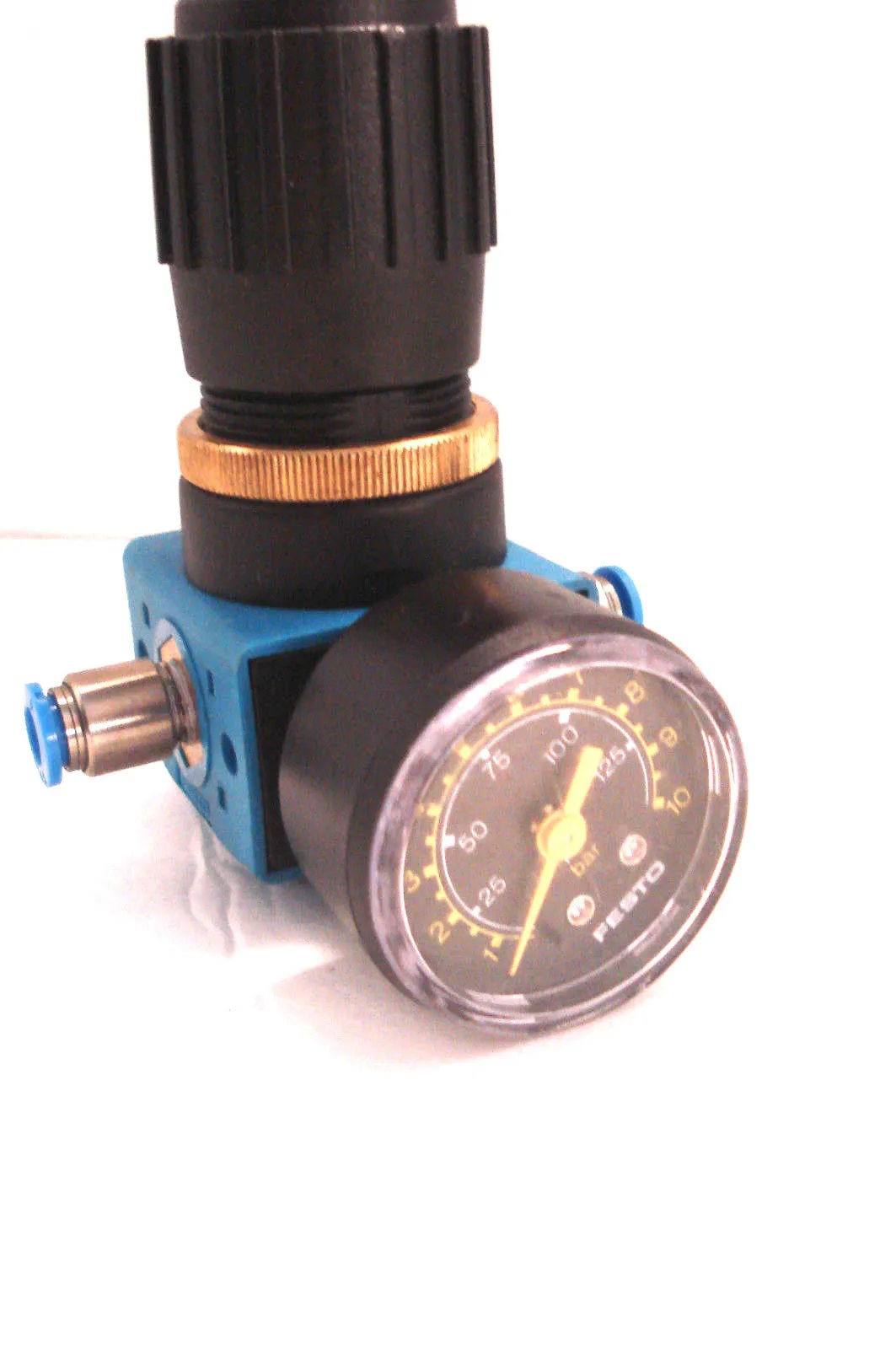 NEW FESTO LR-1/8-8-7-8 REGULATOR