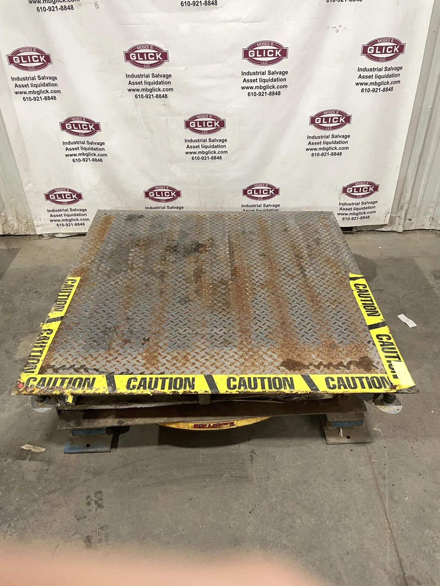 FAIRBANKS FFX 48” x 48” Floor Scale 5000lbs (no readout)