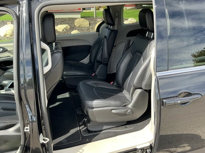 Used 2024 CHRYSLER PACIFICA HYBRID Vans Michigan US | Miedema Asset Management Group #1461350