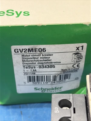 (2) Schneider Electric GV2ME06 Motor Circuit Breaker 50/60 HZ NIB Fast Shipping