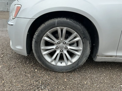 USED 2012 CHRYSLER 300
