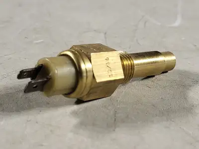 USED DEUTZ 01182708