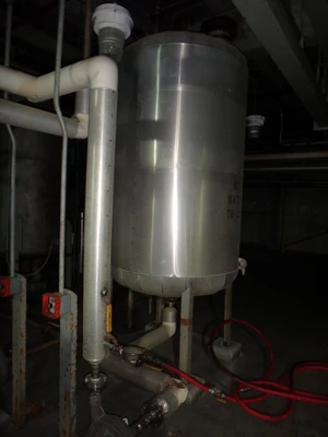 500 Gallon 304 Stainless Vertical Tanks