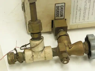 Western Innovator HBAC2-4-2 Gas Co2 Manifold Changeover Control Station
