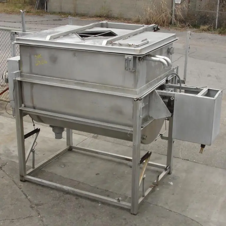 SPC6926  Kettle 650 gallon L & A Engineering processor kettle, agitator rotating tubular spiral, Stainless Steel, 60 sq.ft heat exchanger