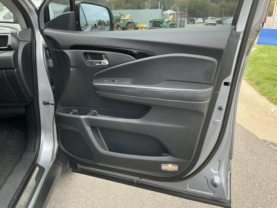 Used 2016 HONDA PILOT SUVs Michigan US | Miedema Asset Management Group #1488135
