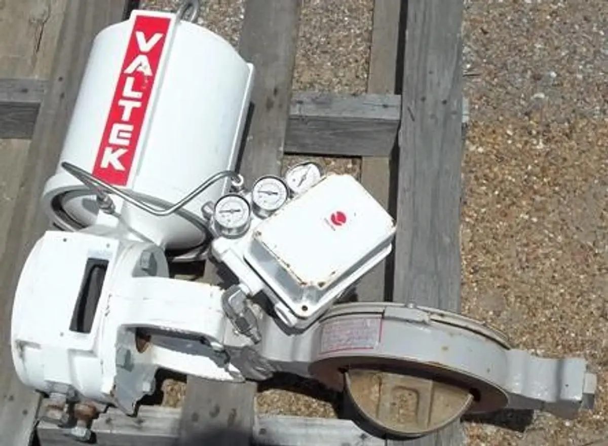 QTY. 1. VALTEK BUTTERFLY VALVE WITH AIR ACTUATOR W...
