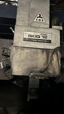 USED 1986 TOS SKIQ 12 CNC