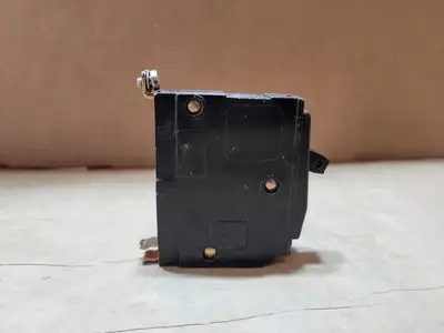 USED SQUARE D QOB115