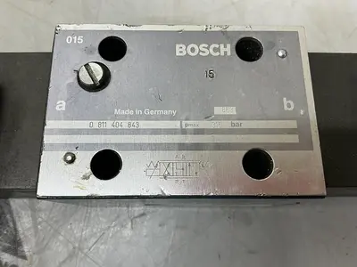 USED BOSCH 0 811 404 843