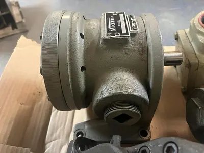 Used VICKERS V124-20 Pumps | Surplus Asset Holdings #1206224