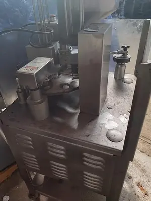 Autoprod 75mm cup filler with foil over seal