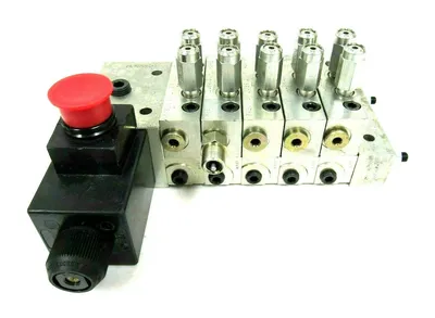 NEW LUBRIQUIP 5477530 VALVE DIVIDER 5 STACK