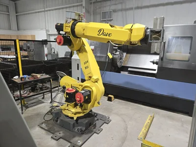 2012 Fanuc Robot R-2000i6 210FS Robotic Arm System w/ Camera System, Pallet Supports, Controllers,