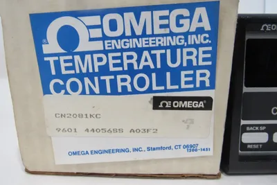 NEW OMEGA ENGINEERING CN2081KC TEMPERATURE CONTROLLER CN2081