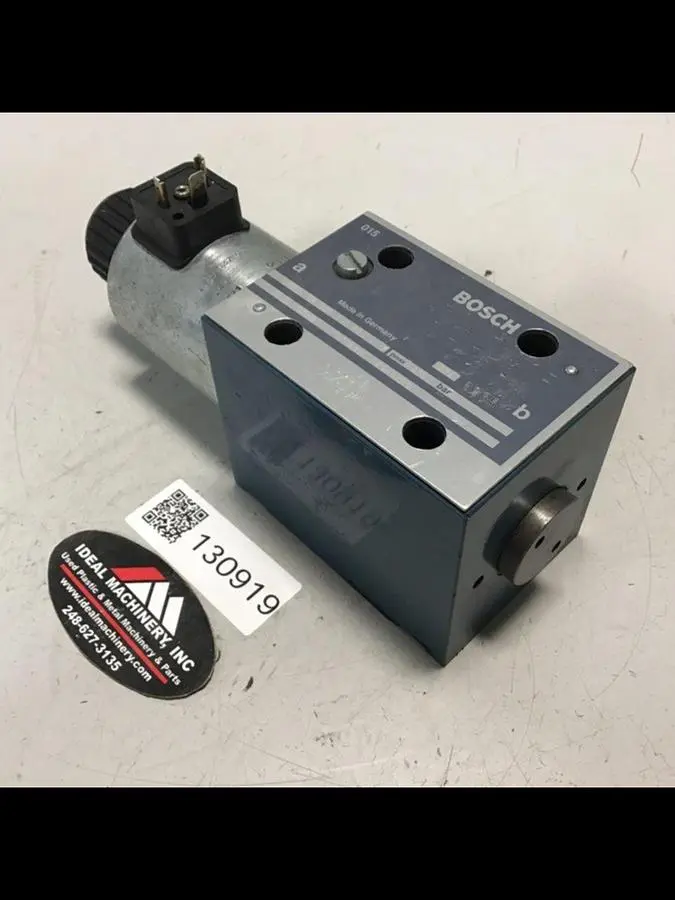 USED BOSCH 0 810 001 825