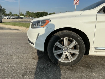USED 2016 VOLVO XC60 T5 PREMIER