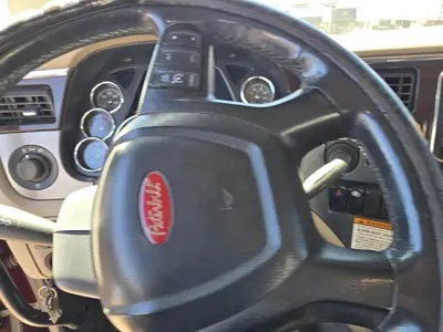 USED 2015 PETERBILT 579